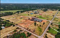 E Simmons Road, Guthrie, OK 73044