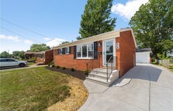 828 Livermore Lane, Elyria, OH 44035