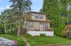 328 FUNSTON, READING, PA 19607