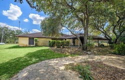 1945 Texas 159, Fayetteville, TX 78940