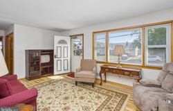 637 HARRELL AVENUE, WOODBRIDGE, NJ 07095