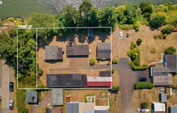 532 LIMNELL St, CoosBay, OR 97420