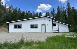 30710 N NEWPORT Hwy, Chattaroy, WA 99003