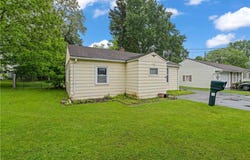146 Hyde Parkway, Palmyra, NY 14522