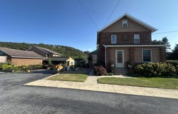 173 S Montgomery Street, Hollidaysburg, PA 16648