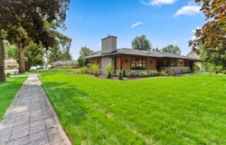 1600 Evergreen Ln, Lake Geneva, WI 53147