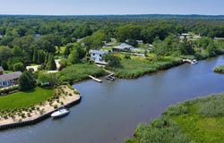 13 Bayberry Lane, East Quogue, NY 11942