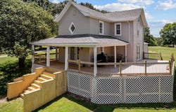 289 Backyard Street, Crane, MO 65633
