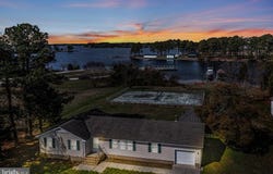 2082 FLEETON ROAD, REEDVILLE, VA 22539