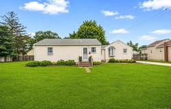 21 Cherokee Drive, Bay Shore, NY 11706