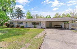 705 Oak Lane, Brunswick, GA 31523