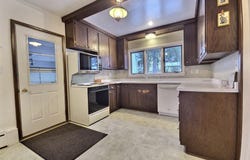 203 N 8th Avenue, Iron River, MI 49935