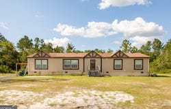 120 Scarlett, Waycross, GA 31503