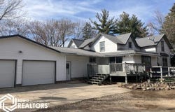 300 S 5th Street, Thornton, IA 50479