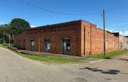 152,155 E Chisolm Street, Sanford, NC 27330