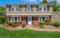 190 Deerfield Lane, Matawan, NJ 07747