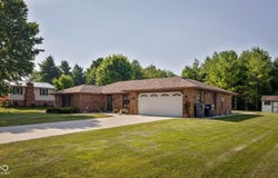 2695 Willowick Way, Anderson, IN 46012