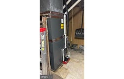 714 HARDING HIGHWAY, CARNEYS POINT, NJ 08069
