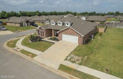 329 E Greystone Square, Webb City, MO 64870