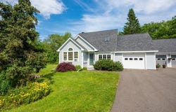 25 Schooner Drive, Rockland, ME 04841