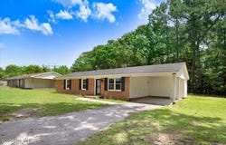 332 Brentwood Drive, Dudley, NC 28333