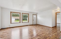 906 Prairie Lane, Marshalltown, IA 50158