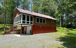 105 HUGHES Drive, Greene Twp, PA 18426
