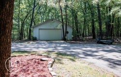 9057 Vergennes Street SE, Ada, MI 49301