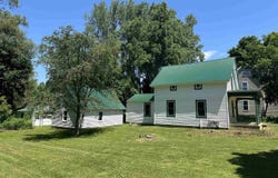 32 Lawrence Ave, Potsdam, NY 13676