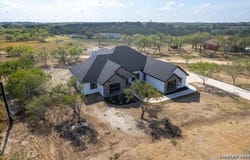 116 HIDDEN RANCH CT, Floresville, TX 78114