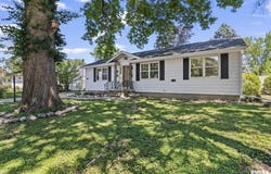 924 WESTVIEW Drive, Springfield, IL 62704-0000