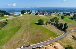 2429 Starboard Crest Rd, Morristown, TN 37814