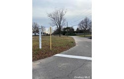 53 Melbury Road, Babylon, NY 11702