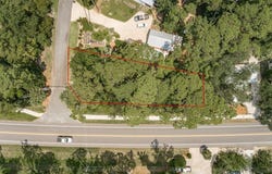 103 Bay Colony Way, Apalachicola, FL 32320