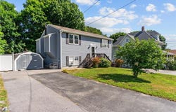 81 Pender Avenue, Warwick, RI 02889