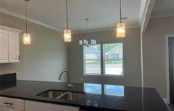 1009 S Preston Street, Ennis, TX 75119