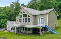 10 WESTVIEW DRIVE, LINDEN, VA 22642