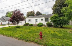 34 Coolidge Ave, Westfield, MA 01085