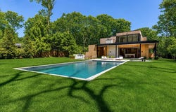 24 Robins Way, East Hampton, NY 11937