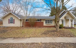 297 E Washington Street, Almont, MI 48003