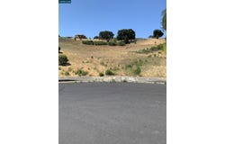 961 Lyndhurst Ln, Vallejo, CA 94591