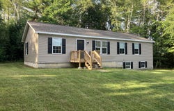 17 Brad Drive, Hermon, ME 04401