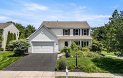 224 ROLLING GLEN LN, SPRING CITY, PA 19475