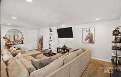 209 Mountain View Dr, Jerome, ID 83338