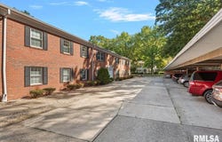 1309 S DOUGLAS Avenue, Springfield, IL 62704