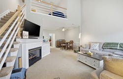 728 W Lake Circle, Chesapeake, VA 23322