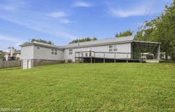 8567 Brookside Circle, Monett, MO 65708