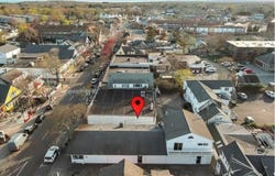 574 Main Street, Hyannis, MA 02601