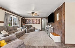 1233 Jordan Dr, Johnstown, PA 15904