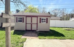 6 CIRCLE DRIVE, READING, PA 19606